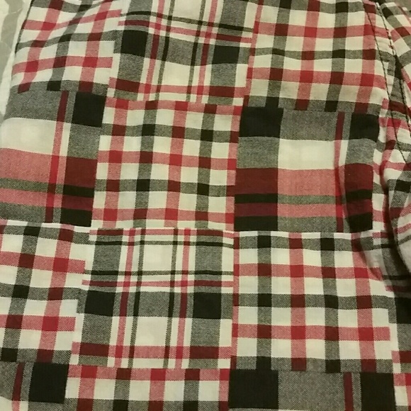 Boys Plaid Shorts - Picture 2 of 6